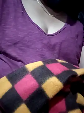 Snapshot of Mnra43 chatting on February 18, 2026, 9:00 pm Mnra43 online show from February 18, 2026, 9:00 pm