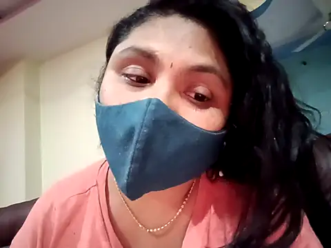 Snapshot of Mnra43 chatting on February 27, 2026, 5:57 pm Mnra43 online show from February 27, 2026, 5:57 pm