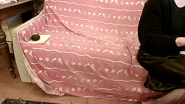 Snapshot of Sexwestworld chatting on February 18, 2026, 9:00 pm Sexwestworld online show from February 18, 2026, 9:00 pm