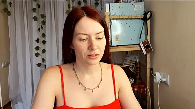 Snapshot of Kamila_Moore_ chatting on March 3, 2026, 2:45 pm Kamila Moore online show from March 3, 2026, 2:45 pm