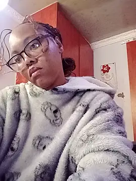 ShantelBootyBoobs online show from June 12, 2026, 5:39 am