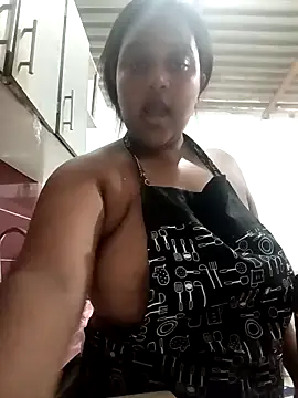 Snapshot of PerlaCurvasgrandes chatting on March 9, 2026, 6:23 pm PerlaCurvasgrandes online show from March 9, 2026, 6:23 pm