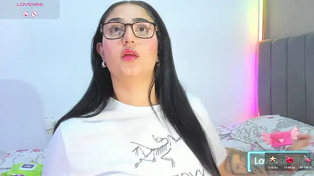 Curvy sweet online show from February 25, 2026, 12:20 am