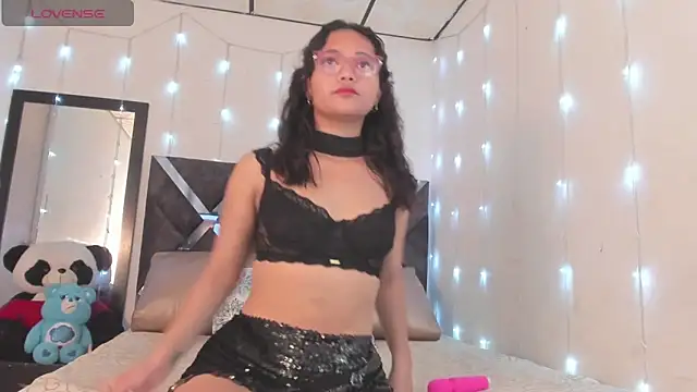 Snapshot of Mariana_toress chatting on February 14, 2026, 12:57 pm Mariana toress online show from February 14, 2026, 12:57 pm