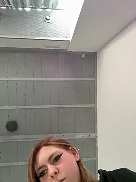 Snapshot of Milli-Kiss chatting on March 3, 2026, 3:07 pm Milli-Kiss online show from March 3, 2026, 3:07 pm