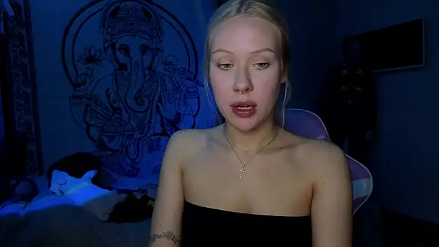 Snapshot of pureeangel chatting on March 24, 2026, 4:01 pm pureeangel online show from March 24, 2026, 4:01 pm