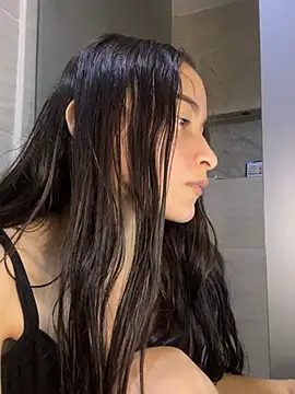 Snapshot of candy_deluxe chatting on March 3, 2026, 2:28 am candy deluxe online show from March 3, 2026, 2:28 am