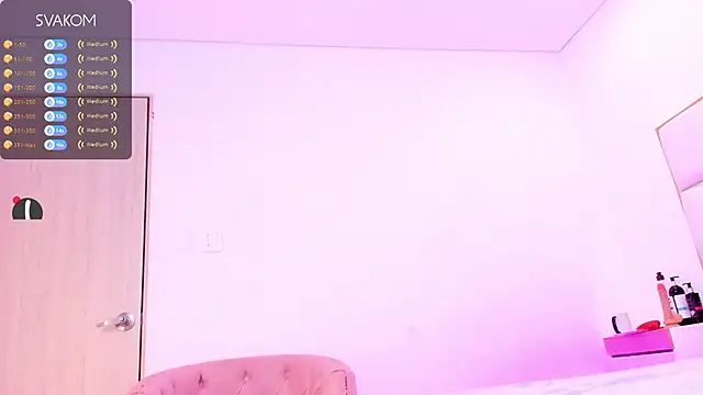 Violetta-foxx online show from April 8, 2026, 7:36 pm