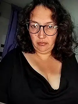 Snapshot of _Saraqueen chatting on February 18, 2026, 3:46 am Saraqueen online show from February 18, 2026, 3:46 am