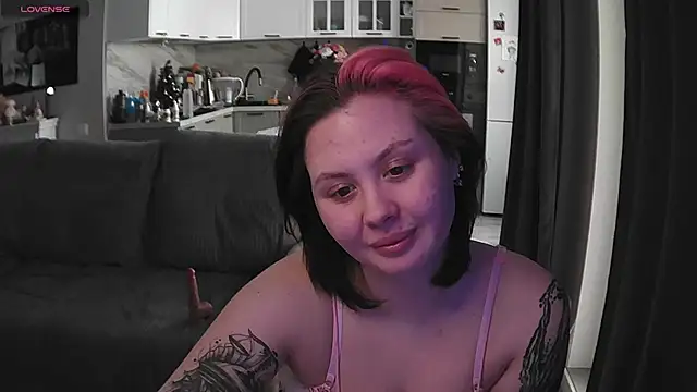 Snapshot of porrrno_pony chatting on February 14, 2026, 11:29 am porrrno pony online show from February 14, 2026, 11:29 am