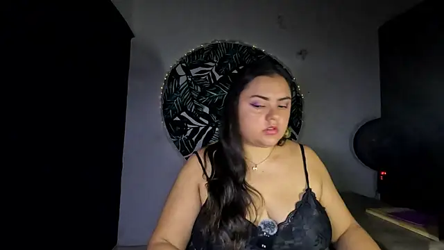 Snapshot of AzaraOnyx chatting on May 16, 2026, 3:00 pm AzaraOnyx online show from May 16, 2026, 3:00 pm
