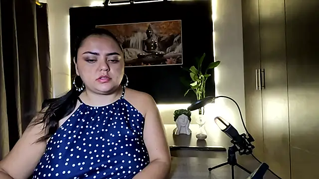 AzaraOnyx online show from July 8, 2026, 1:15 pm