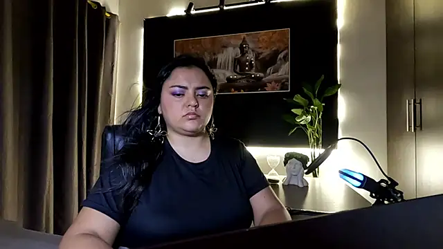 AzaraOnyx online show from July 11, 2026, 1:36 pm