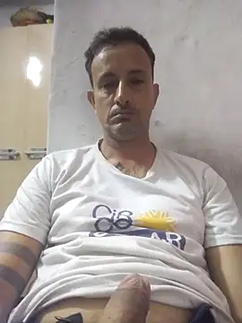 Snapshot of Arteiroelo chatting on April 13, 2026, 9:37 am Arteiroelo online show from April 13, 2026, 9:37 am