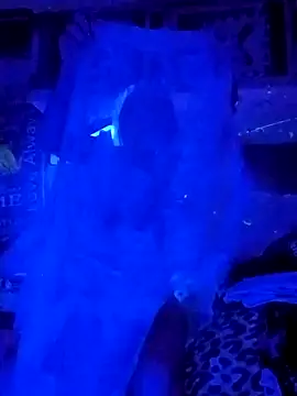 Snapshot of issyamazin chatting on March 7, 2026, 11:18 am issyamazin online show from March 7, 2026, 11:18 am