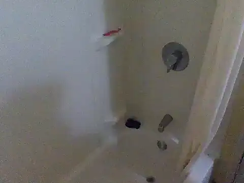 Snapshot of issyamazin chatting on March 15, 2026, 12:27 am issyamazin online show from March 15, 2026, 12:27 am