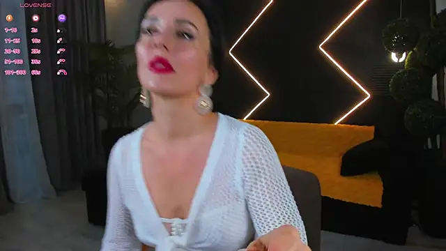 Shanita moon online show from July 21, 2026, 4:20 pm