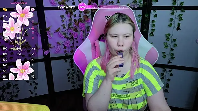 Snapshot of kitsune_little chatting on May 1, 2026, 9:41 pm kitsune little online show from May 1, 2026, 9:41 pm