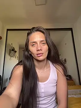 Snapshot of maiteonlyx chatting on February 14, 2026, 7:54 pm maiteonlyx online show from February 14, 2026, 7:54 pm