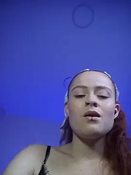 Snapshot of WandaScrlet chatting on February 17, 2026, 3:19 pm WandaScrlet online show from February 17, 2026, 3:19 pm