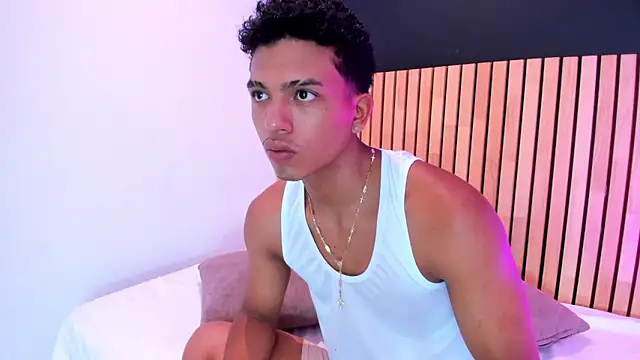 Snapshot of jhoystrong_ chatting on February 27, 2026, 7:25 pm jhoystrong online show from February 27, 2026, 7:25 pm