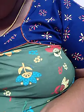 Snapshot of kavinisha chatting on February 24, 2026, 3:43 pm kavinisha online show from February 24, 2026, 3:43 pm