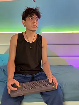 Snapshot of abrilandjulian chatting on March 21, 2026, 12:10 pm abrilandjulian online show from March 21, 2026, 12:10 pm