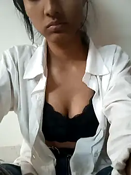 Snapshot of Sexycouple_09 chatting on April 20, 2026, 10:51 am Sexycouple 09 online show from April 20, 2026, 10:51 am