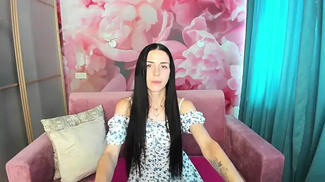 NoirDiva online show from July 7, 2026, 7:34 am