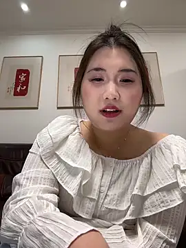 Snapshot of HHll7796 chatting on February 23, 2026, 1:52 pm HHll7796 online show from February 23, 2026, 1:52 pm