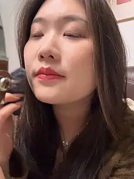 Snapshot of HHll7796 chatting on March 9, 2026, 10:30 am HHll7796 online show from March 9, 2026, 10:30 am