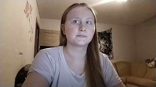 AnikaLipps online show from June 8, 2026, 1:28 am
