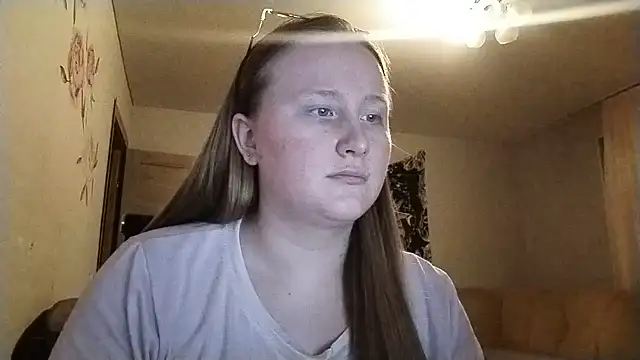 AnikaLipps online show from July 17, 2026, 9:08 pm