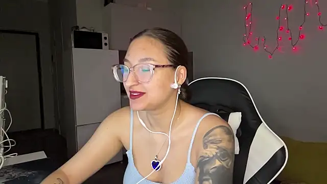 YettaUrive online show from February 23, 2026, 5:54 pm