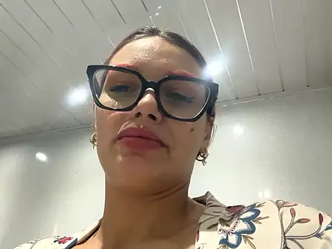 FoxyValentine online show from May 10, 2026, 3:39 pm