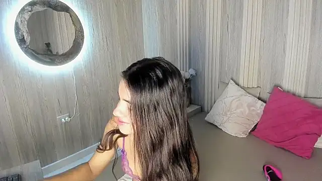Isabellaa Rosee online show from June 12, 2026, 7:57 pm