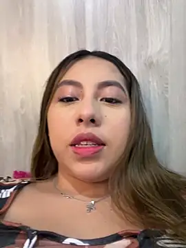 Emiily joee  online show from May 21, 2026, 4:19 am