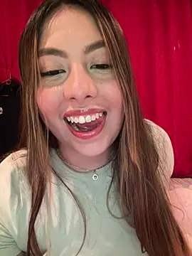Emiily joee  online show from May 29, 2026, 3:04 am