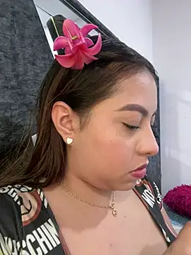 Emiily joee  online show from July 15, 2026, 11:32 pm