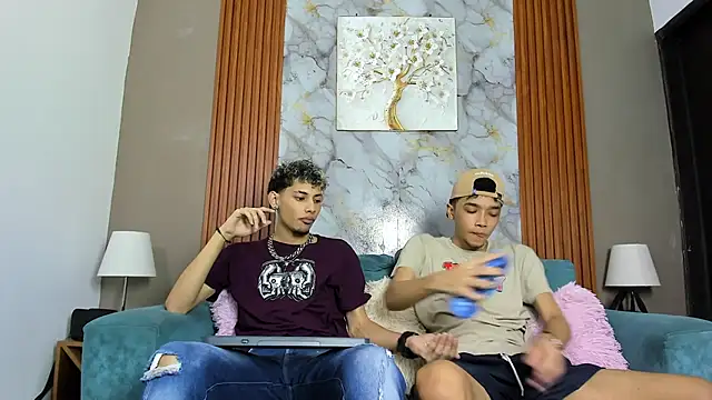 YOUNG BOYS HELL online show from March 26, 2026, 1:22 am