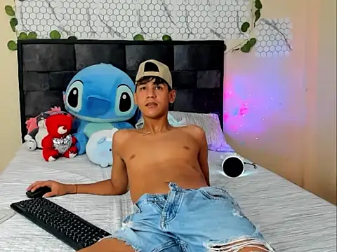 Snapshot of Stiben_coll12 chatting on February 26, 2026, 6:34 am Stiben coll12 online show from February 26, 2026, 6:34 am