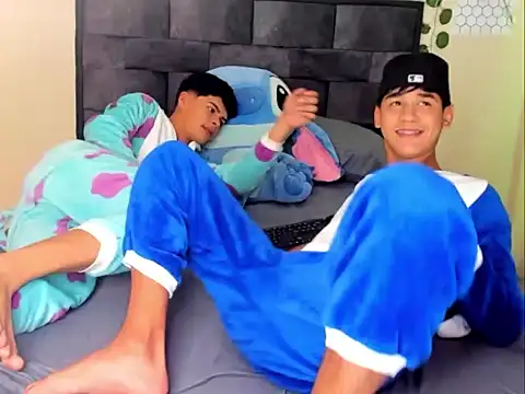 Snapshot of Stiben_coll12 chatting on March 7, 2026, 7:27 am Stiben coll12 online show from March 7, 2026, 7:27 am