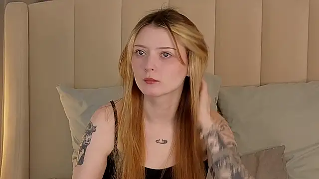 AlyssFrost online show from May 7, 2026, 2:50 am