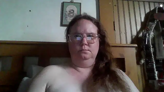 Snapshot of naughty_queen1 chatting on February 19, 2026, 10:28 pm naughty queen1 online show from February 19, 2026, 10:28 pm