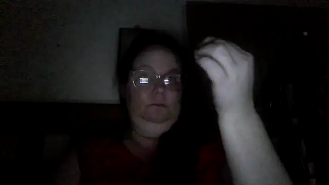 Snapshot of naughty_queen1 chatting on April 24, 2026, 10:39 am naughty queen1 online show from April 24, 2026, 10:39 am