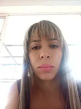 Snapshot of kiki_milu chatting on April 18, 2026, 4:44 pm kiki milu online show from April 18, 2026, 4:44 pm