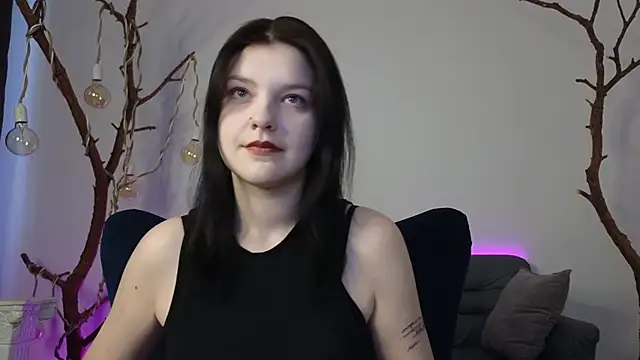 Snapshot of DeliaEffy chatting on February 27, 2026, 1:22 pm DeliaEffy online show from February 27, 2026, 1:22 pm