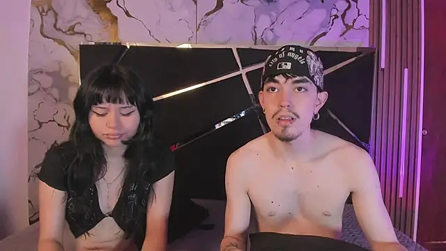Couple In Heat online show from May 7, 2026, 8:36 pm