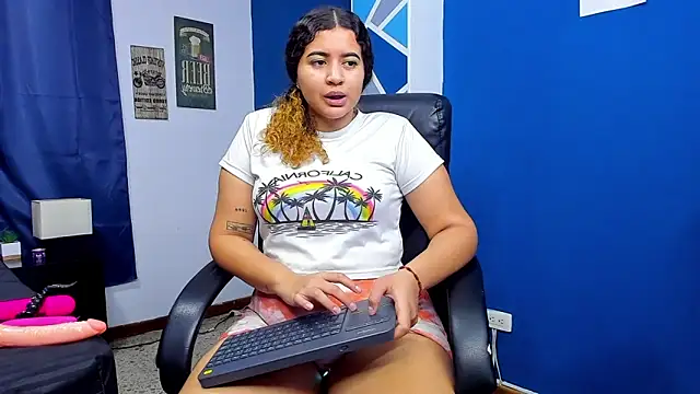 goodgirlxxl online show from March 25, 2026, 11:22 pm