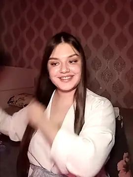 Snapshot of SophieLees chatting on February 17, 2026, 9:10 pm SophieLees online show from February 17, 2026, 9:10 pm